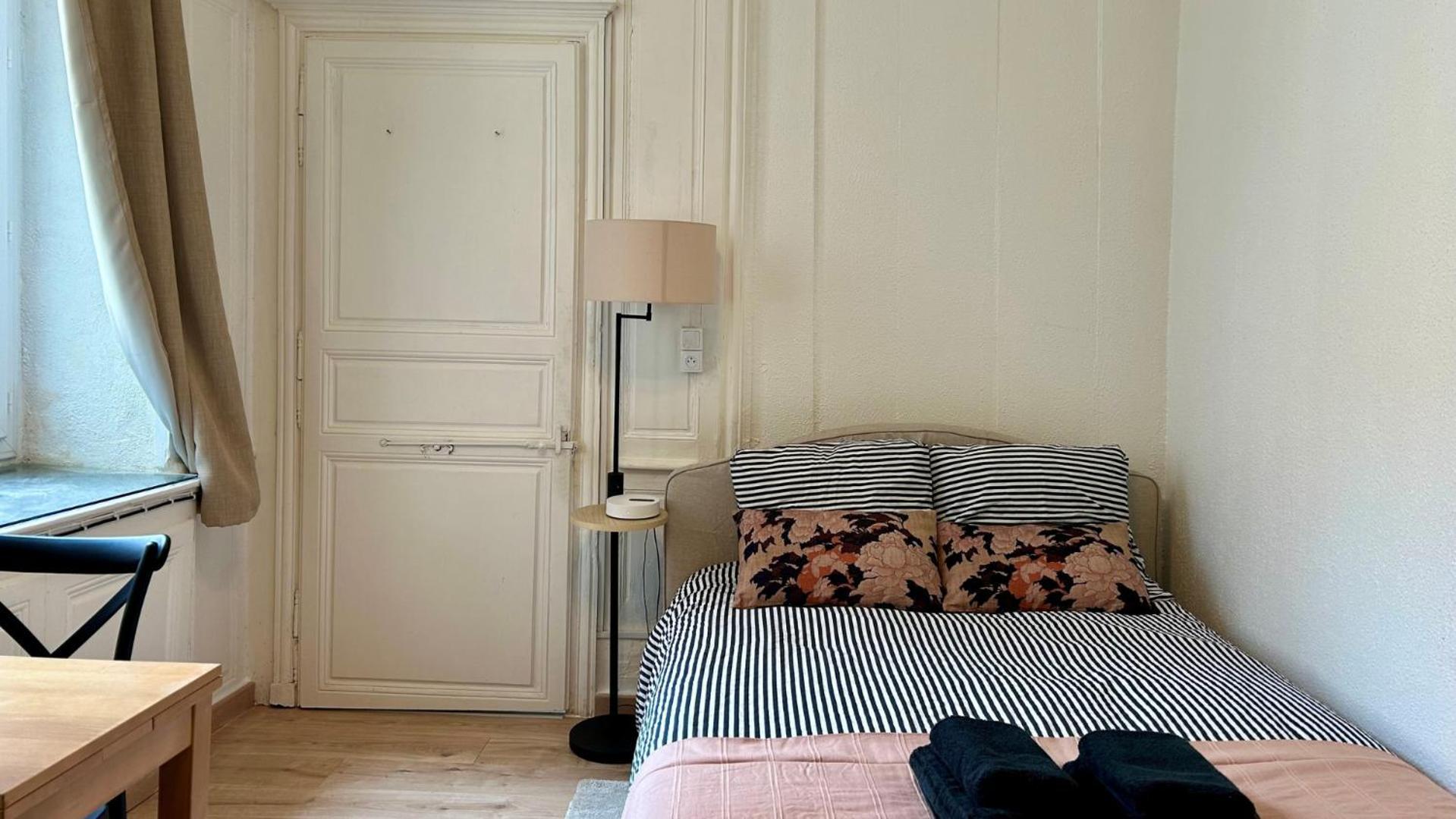 Apartamento Le Mary Autun Exterior foto